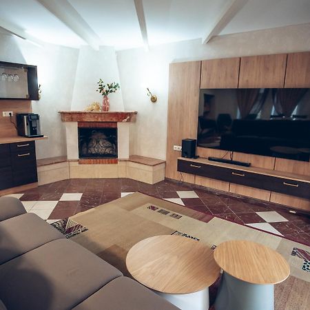 Apart4You Hotel Chisinau Luaran gambar